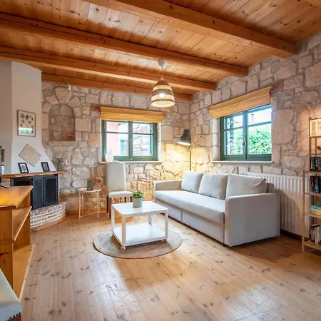Valorys Stone House * Vasilikí