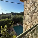 Valorys Stone House Vilă